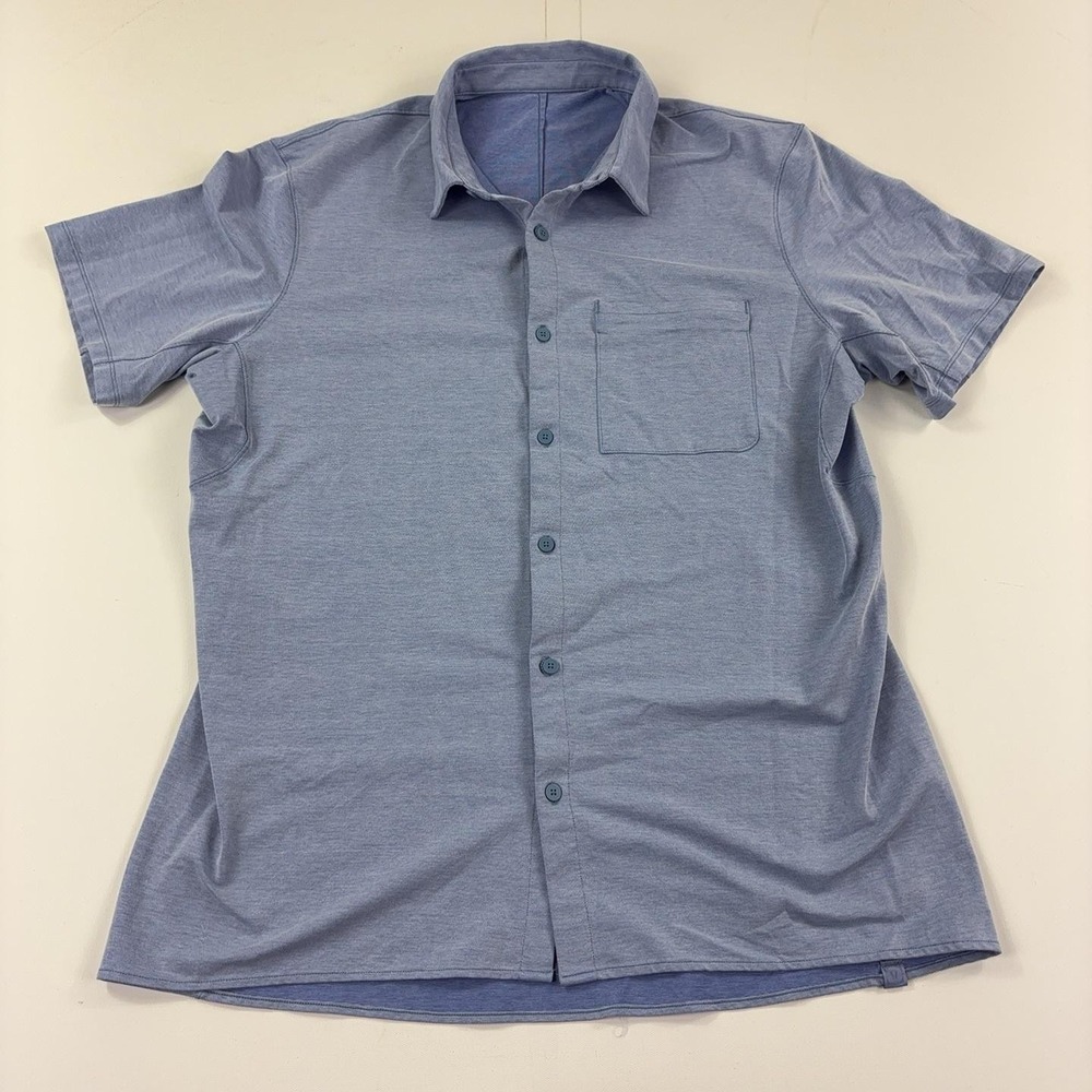 Lululemon Shirt Mens Large Blue Short Sleeve Button Up Tech Pocket Casual